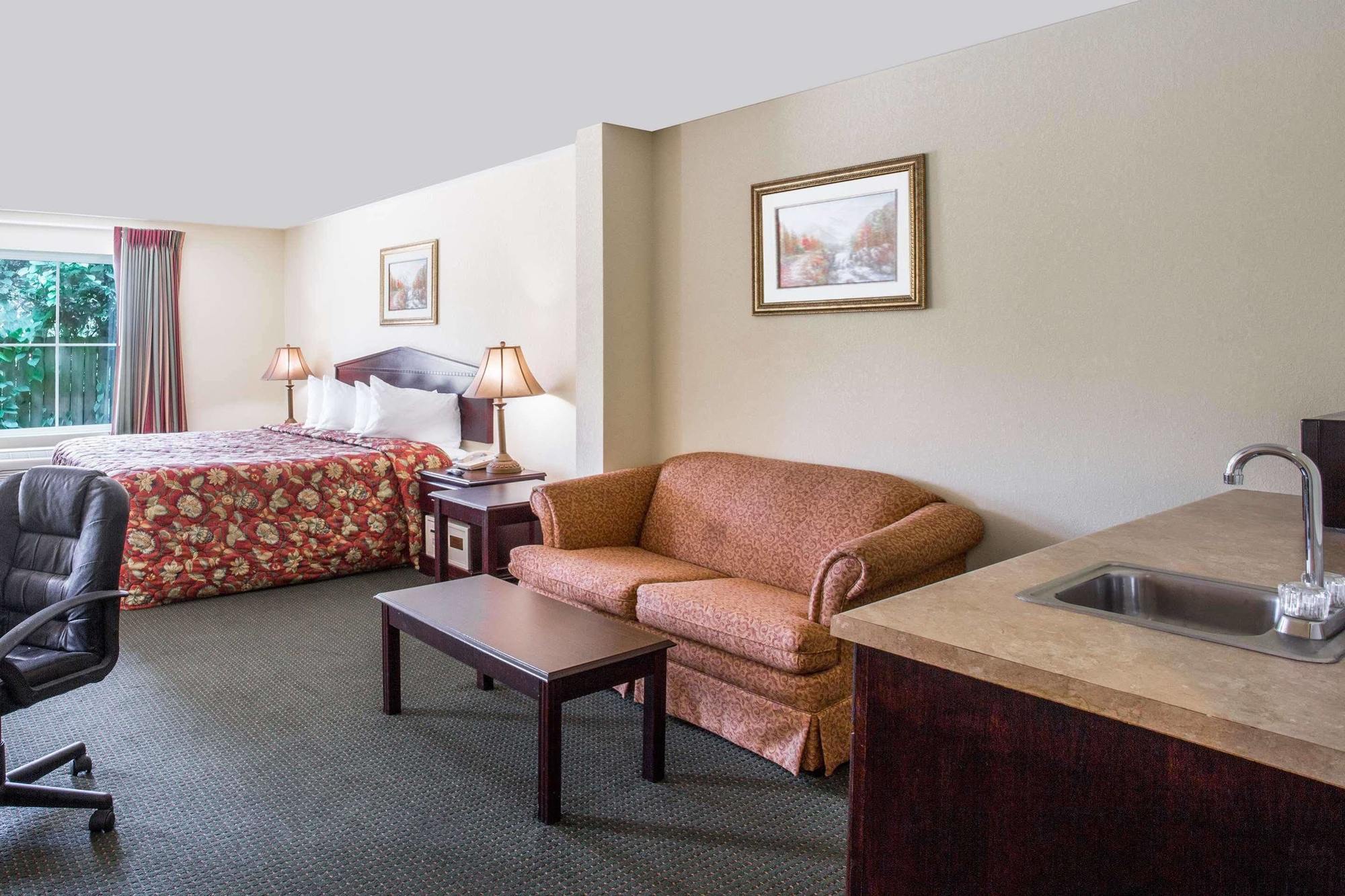 ฮาวเวิร์ด จอห์นสัน บาย วินด์แฮม ฮูมา Hotel โฮมา ภายนอก รูปภาพ
