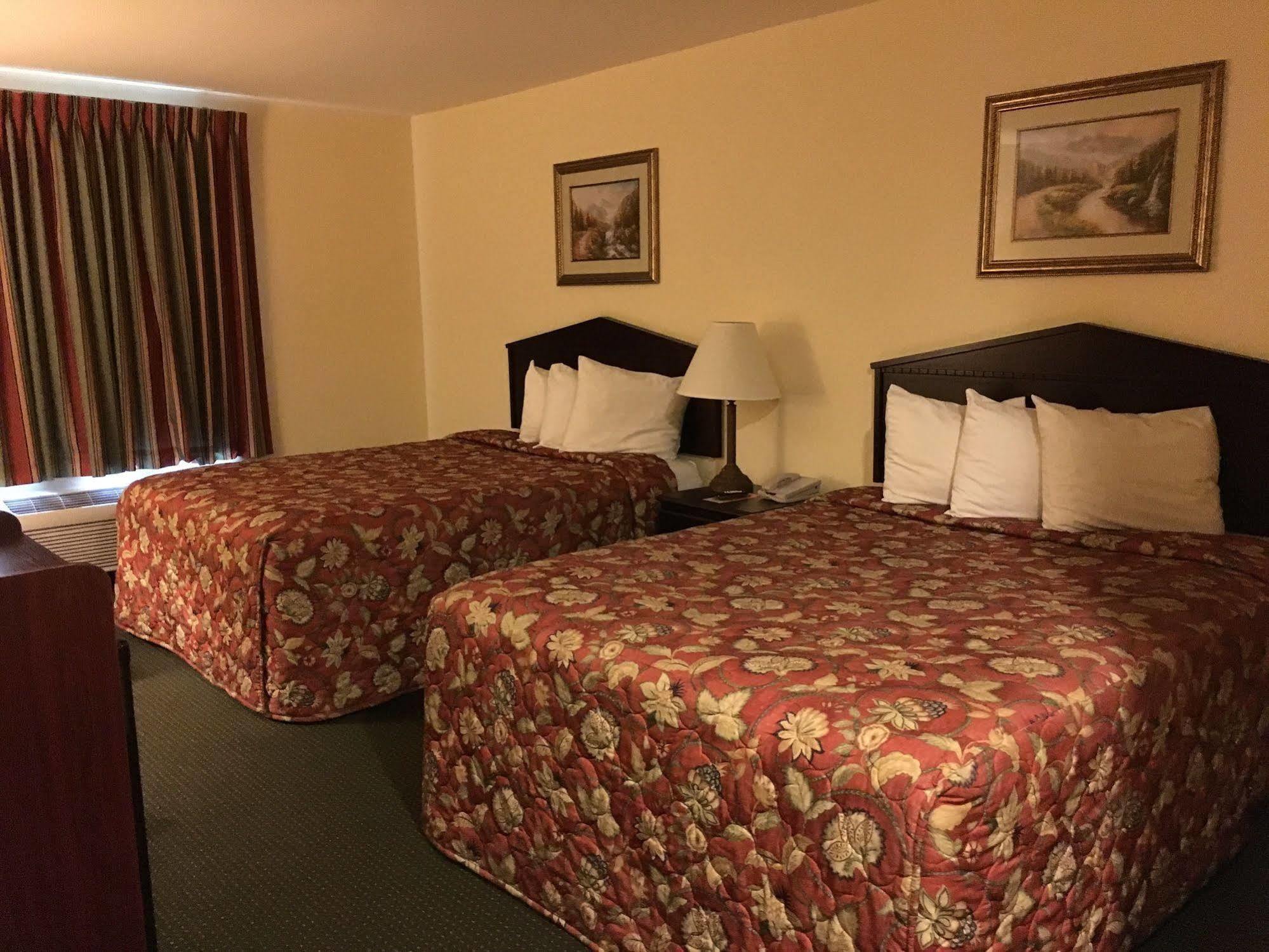 ฮาวเวิร์ด จอห์นสัน บาย วินด์แฮม ฮูมา Hotel โฮมา ภายนอก รูปภาพ